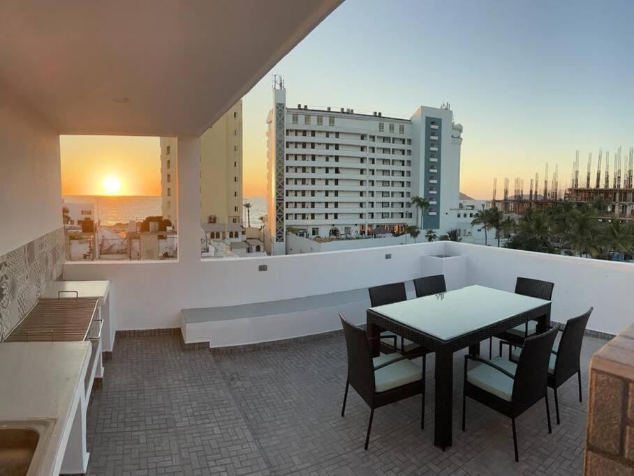 2Br/2Ba Condo 1 Block To Ocean! - Unit #5 Mazatlán Eksteriør bilde